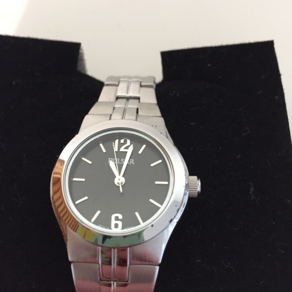 Silver Women’s Watch - Picture 2 of 3